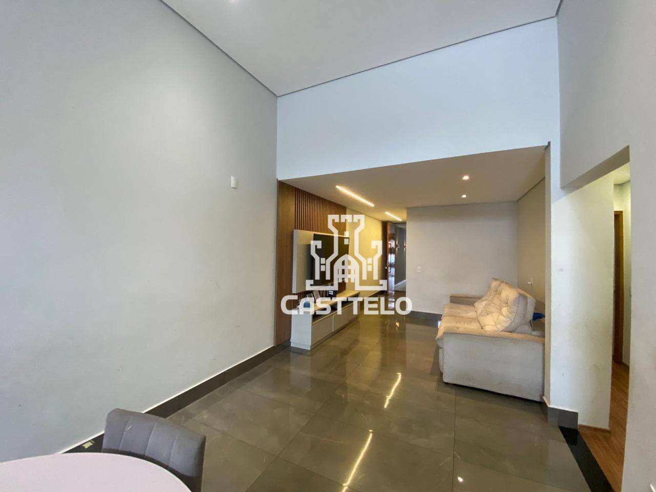 Casa à venda com 3 quartos, 170m² - Foto 2