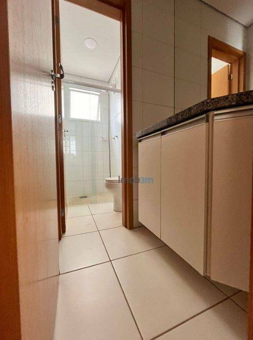 Apartamento para alugar com 3 quartos, 94m² - Foto 15