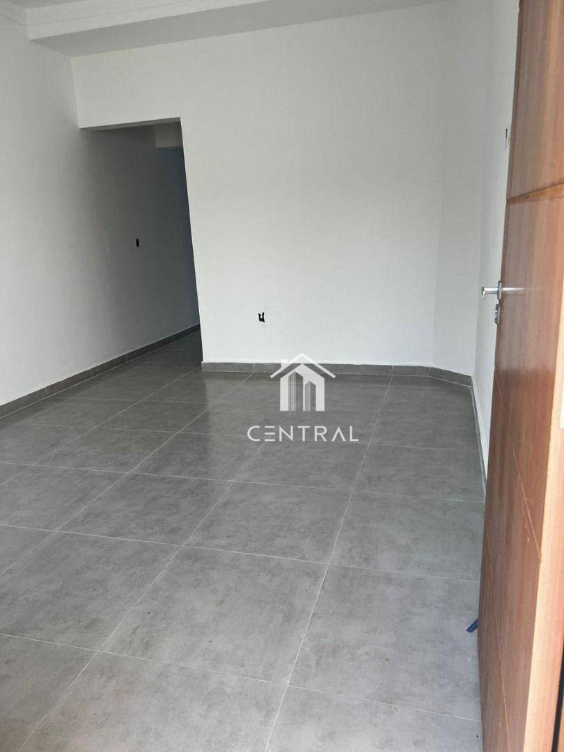 Sobrado à venda com 2 quartos, 68m² - Foto 2