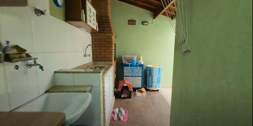 Sobrado à venda com 3 quartos, 200m² - Foto 19