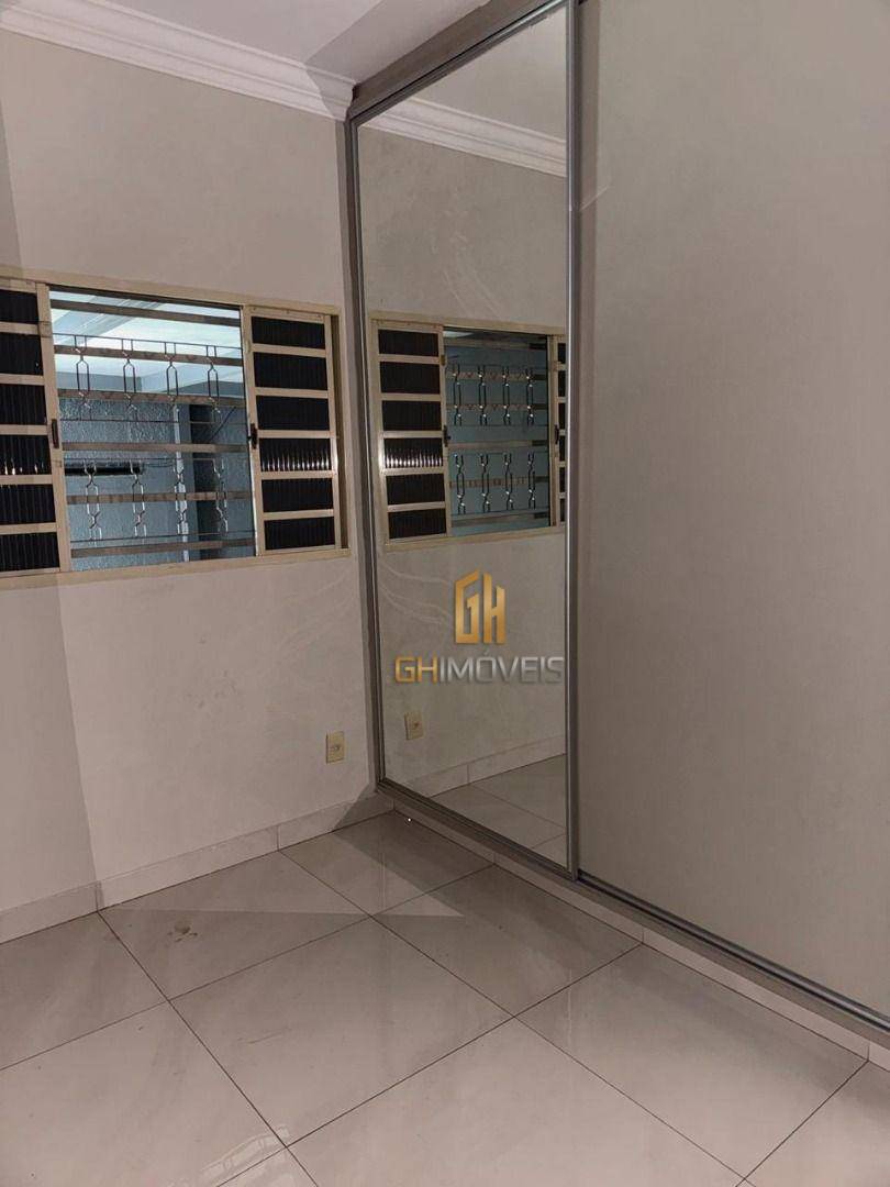 Casa à venda com 3 quartos, 220m² - Foto 6