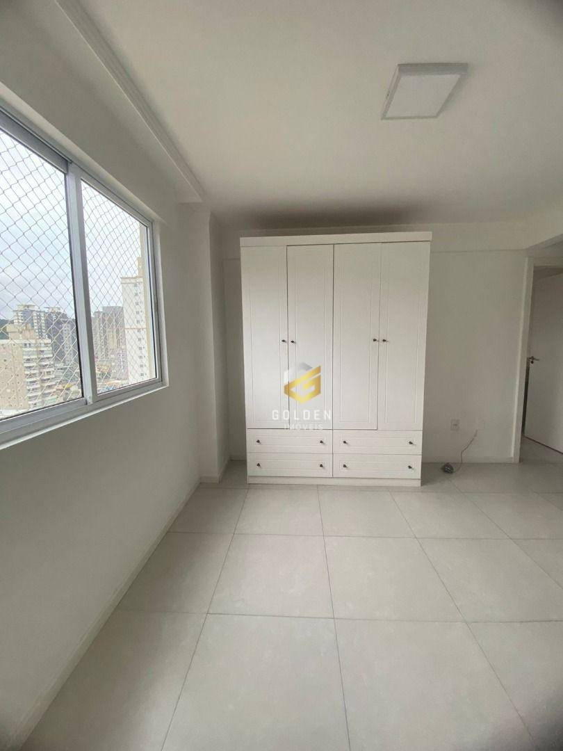 Apartamento à venda com 2 quartos, 70m² - Foto 7