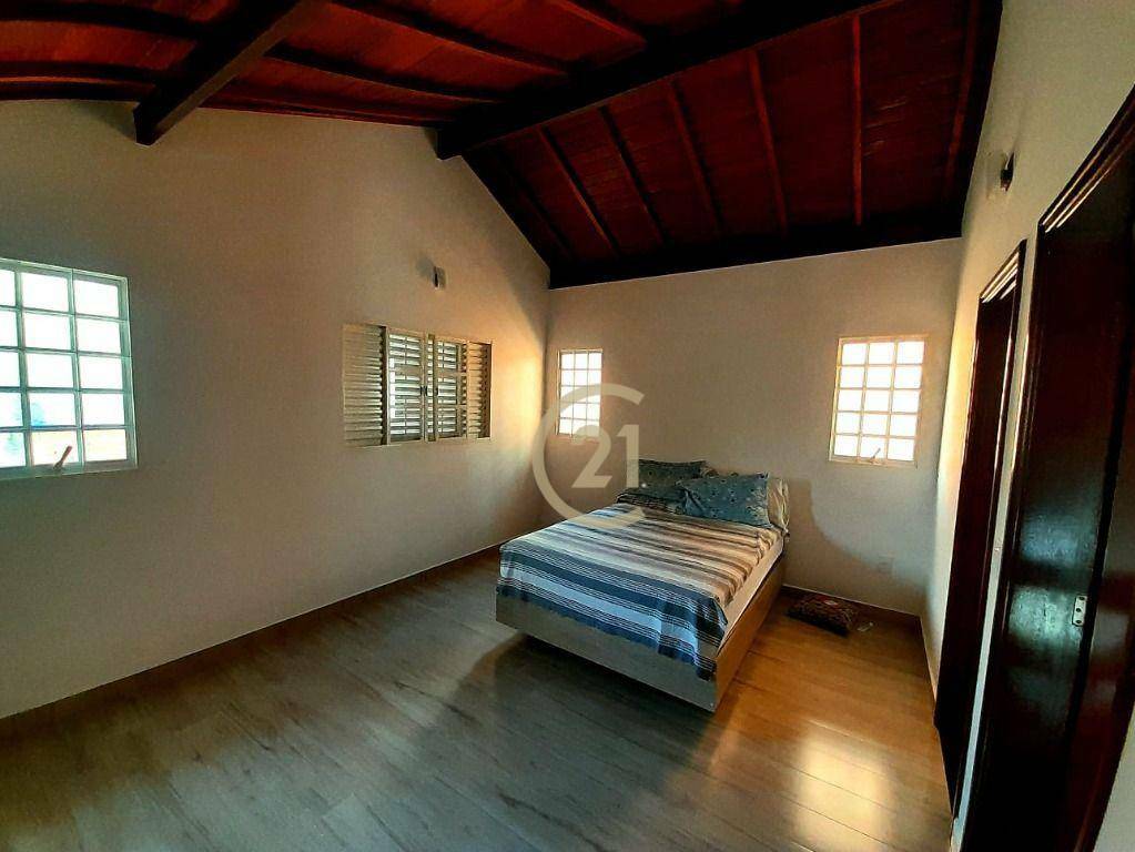 Casa à venda com 3 quartos, 207m² - Foto 8