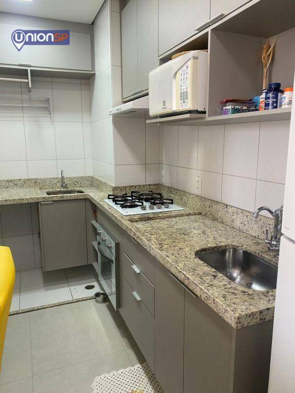 Apartamento à venda com 2 quartos, 40m² - Foto 11