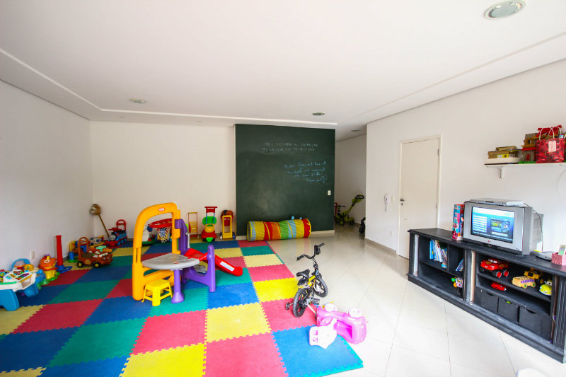 Apartamento à venda com 2 quartos, 70m² - Foto 12