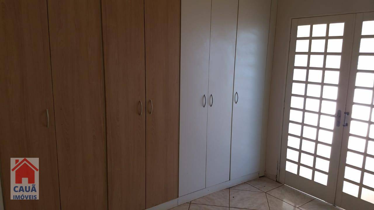 Sobrado à venda com 4 quartos, 250m² - Foto 13