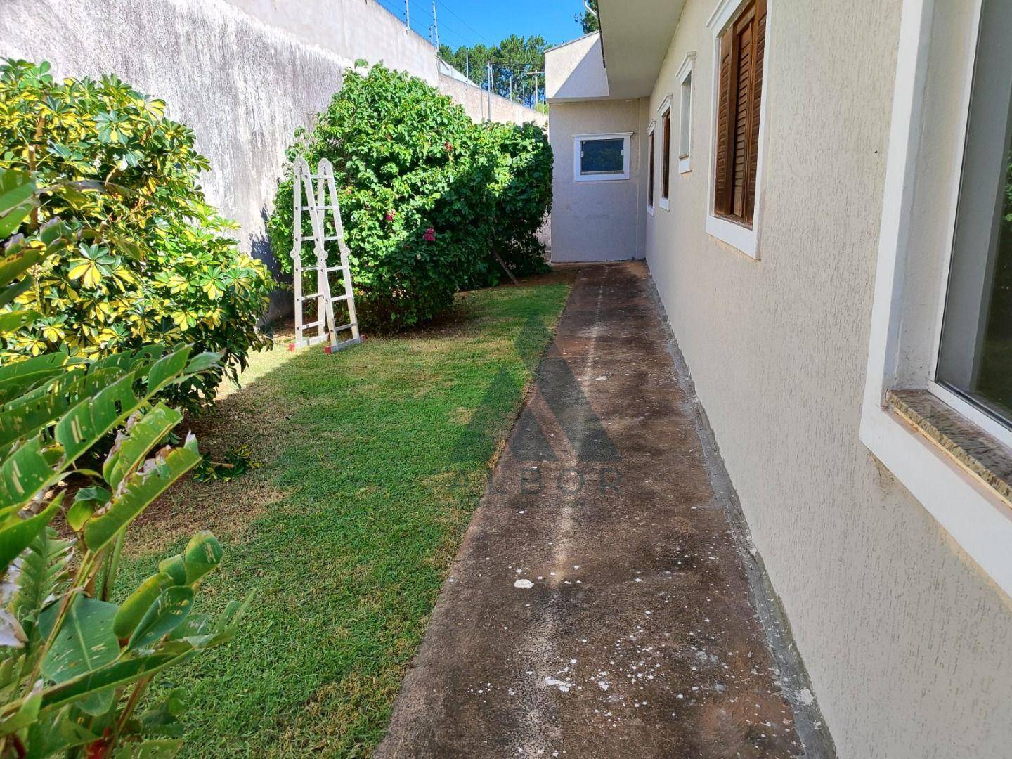 Casa, 3 quartos, 236 m² - Foto 3