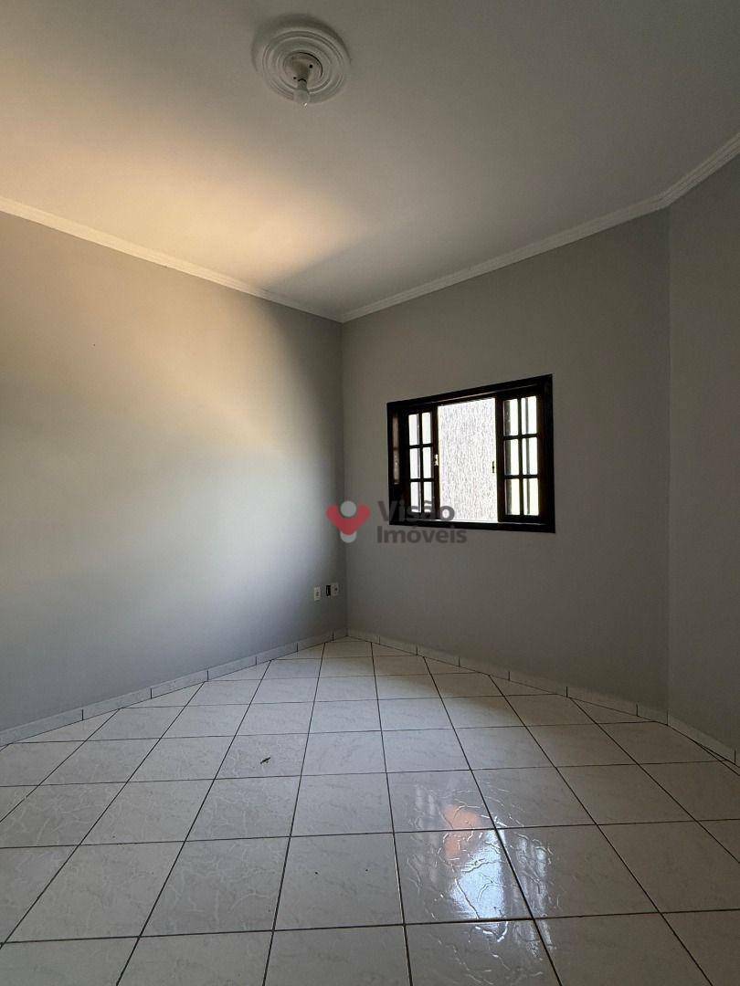 Casa à venda com 2 quartos, 70m² - Foto 15