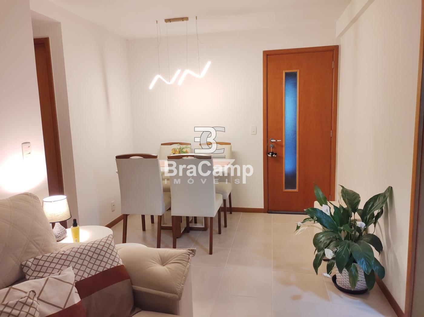 Apartamento à venda com 2 quartos, 84m² - Foto 2