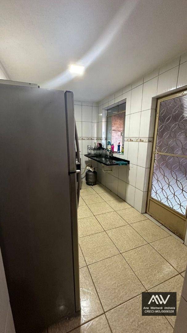 Casa à venda com 2 quartos, 100m² - Foto 18