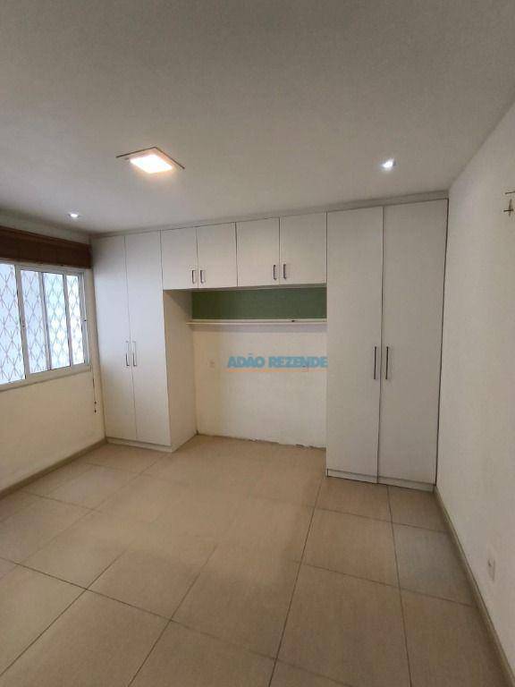 Casa à venda com 4 quartos, 220m² - Foto 11