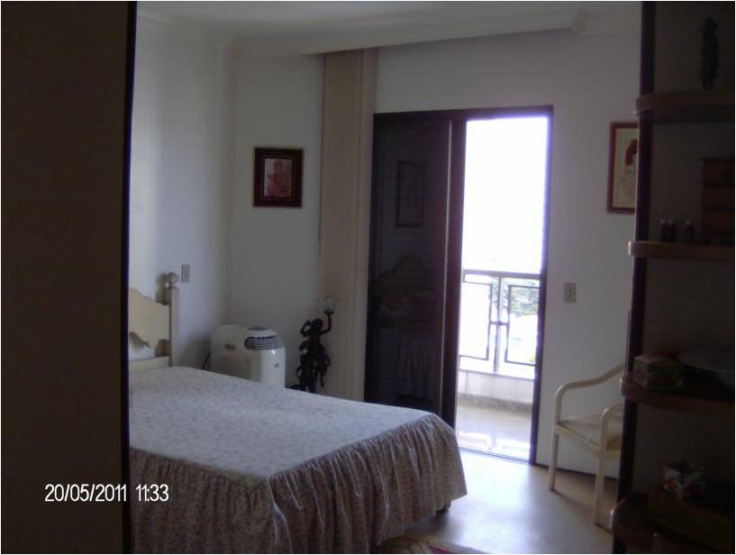 Apartamento à venda com 4 quartos, 254m² - Foto 4