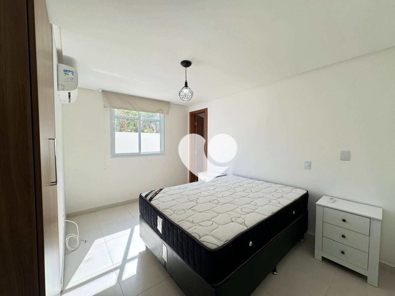 Apartamento para alugar com 4 quartos, 250m² - Foto 13