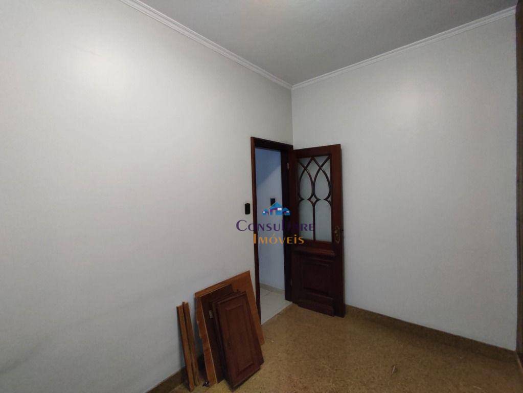 Casa para alugar com 2 quartos, 480m² - Foto 17