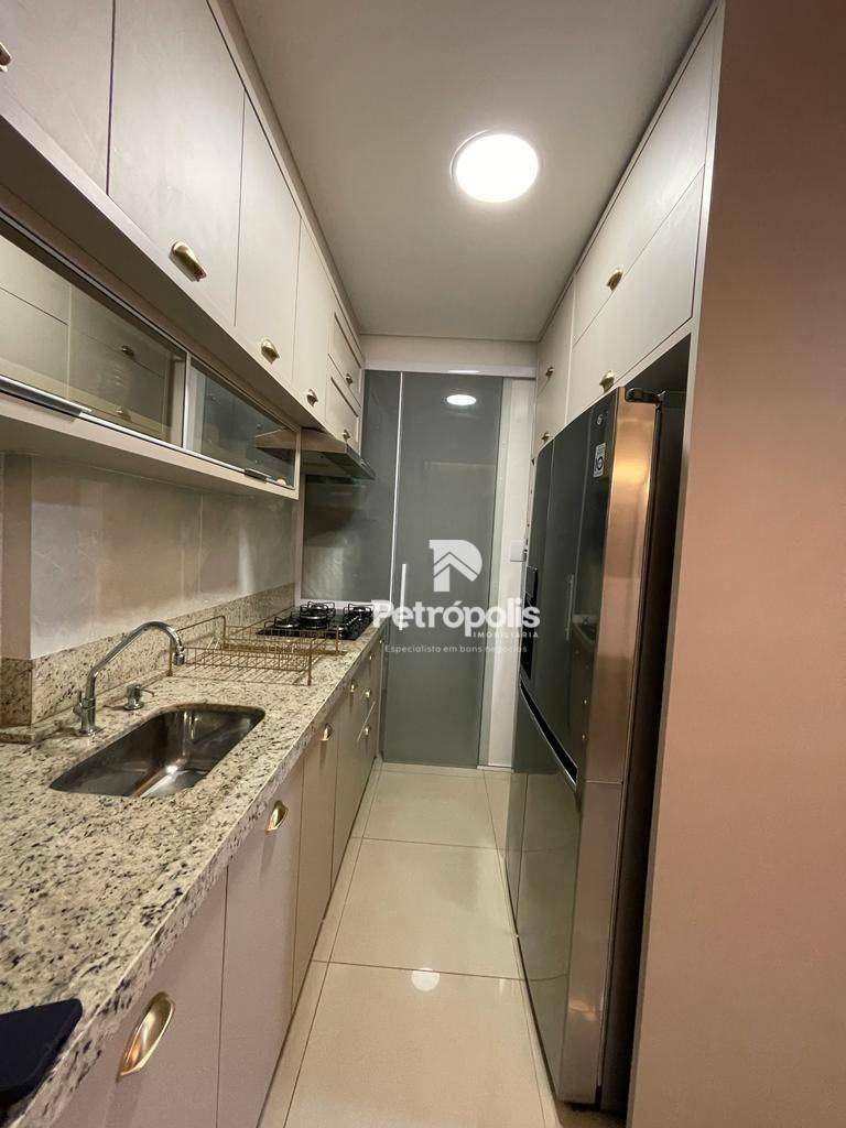 Apartamento à venda com 3 quartos, 87m² - Foto 11