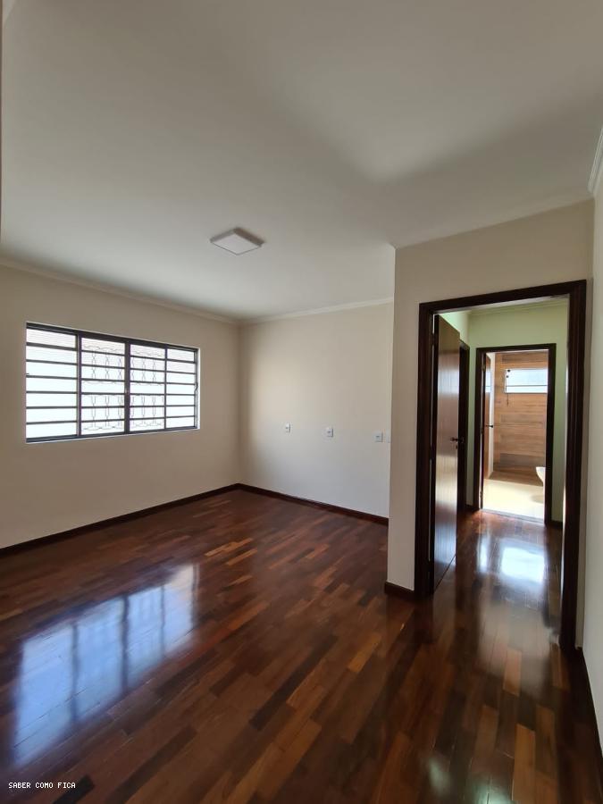 Casa à venda com 3 quartos, 400m² - Foto 10