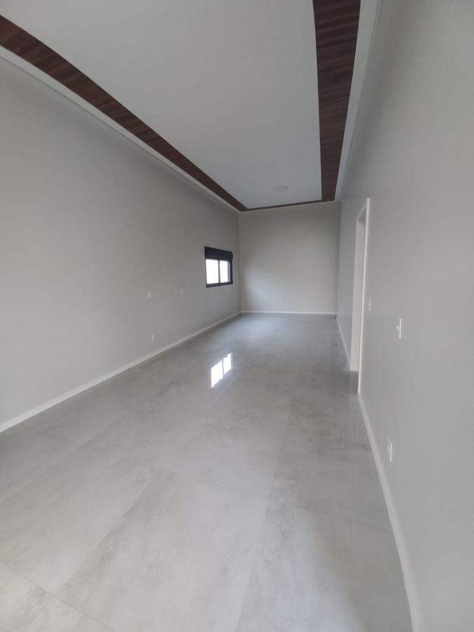 Casa à venda com 3 quartos, 360m² - Foto 2