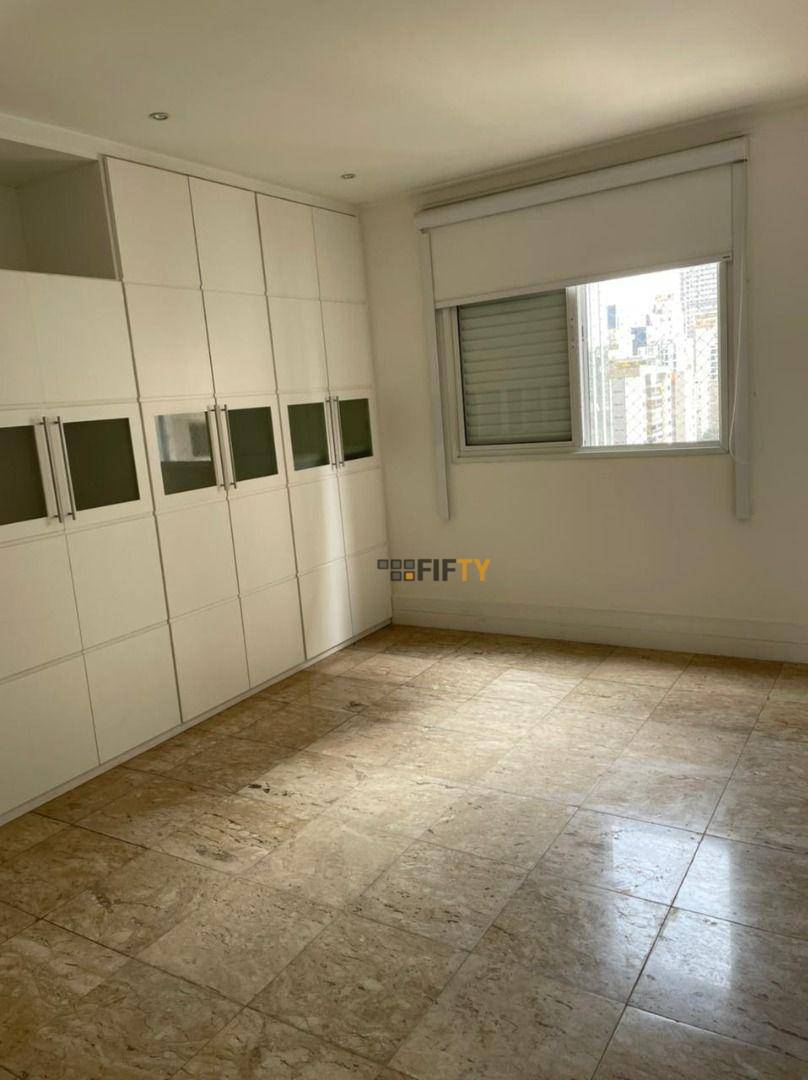 Apartamento para alugar com 3 quartos, 146m² - Foto 14