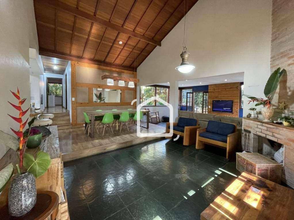 Casa de Condomínio à venda com 4 quartos, 220m² - Foto 9