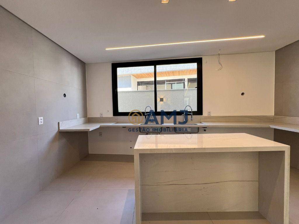 Sobrado à venda com 4 quartos, 314m² - Foto 6