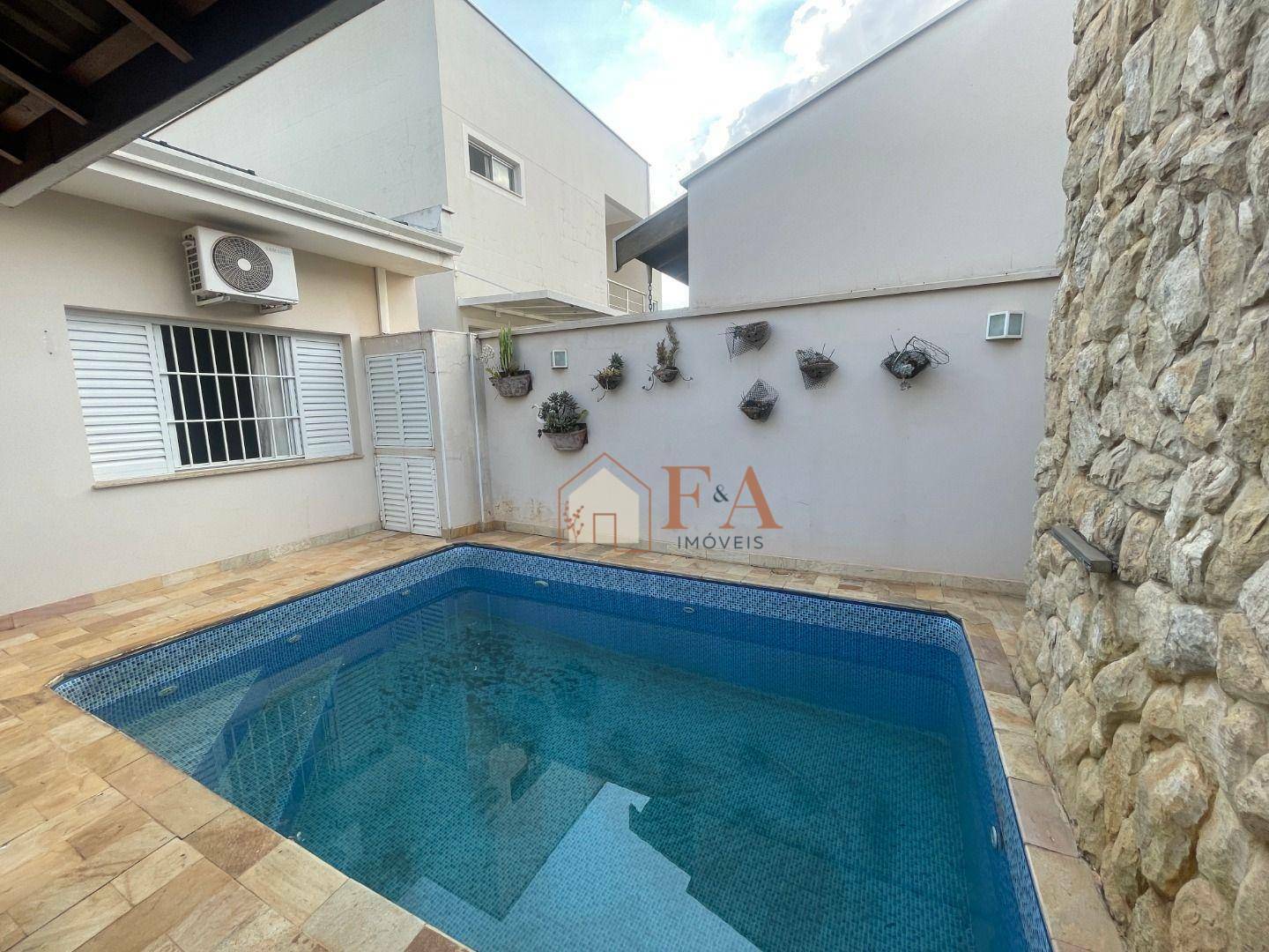 Casa de Condomínio à venda com 3 quartos, 129m² - Foto 2