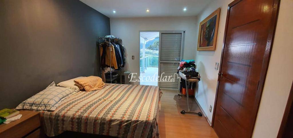 Casa à venda com 3 quartos, 220m² - Foto 17