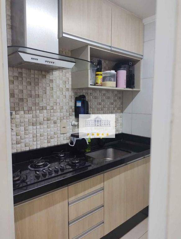 Apartamento à venda com 2 quartos, 70m² - Foto 2