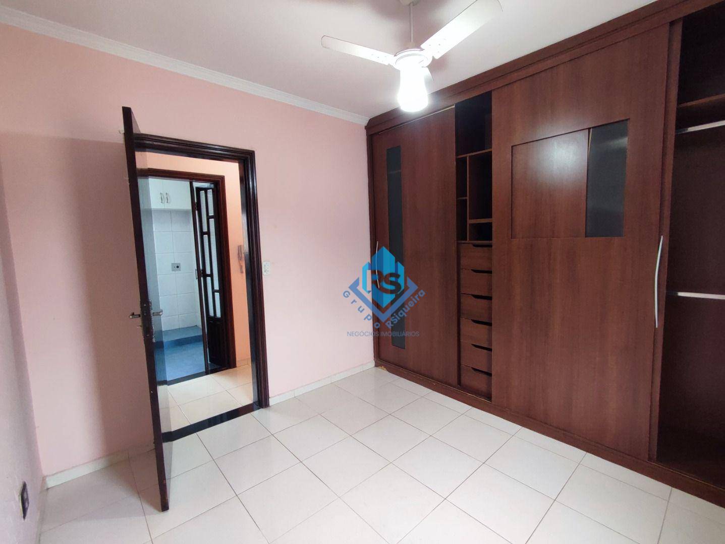 Apartamento para alugar com 2 quartos, 68m² - Foto 17