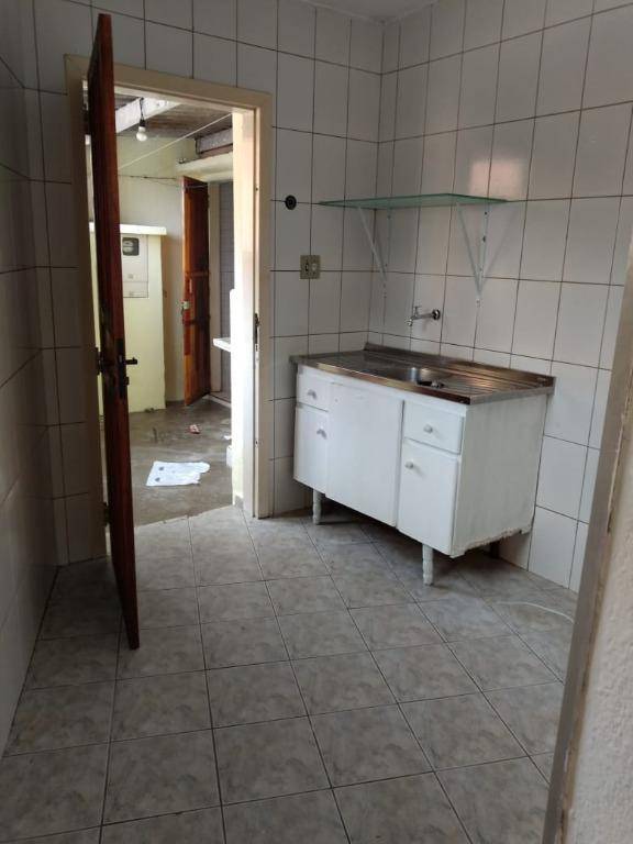 Sobrado à venda com 2 quartos, 380m² - Foto 11