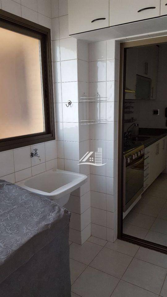 Apartamento para alugar com 3 quartos, 100m² - Foto 32
