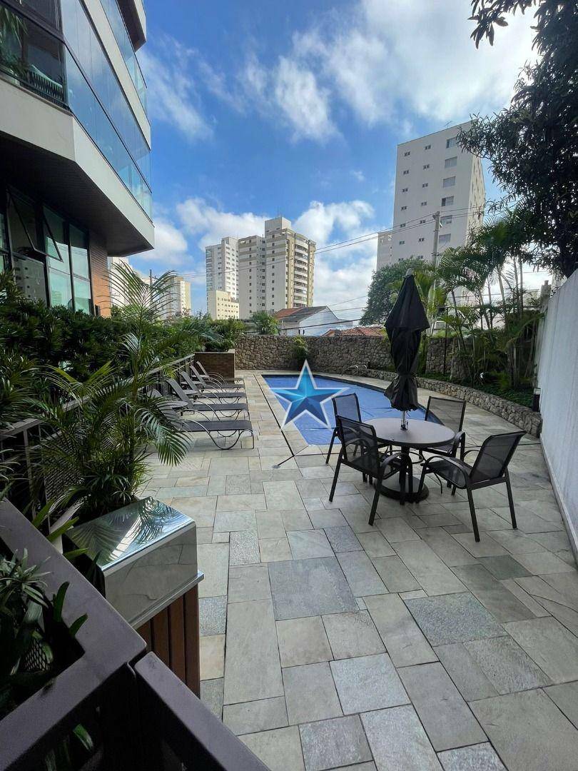 Apartamento para alugar com 3 quartos, 130m² - Foto 1