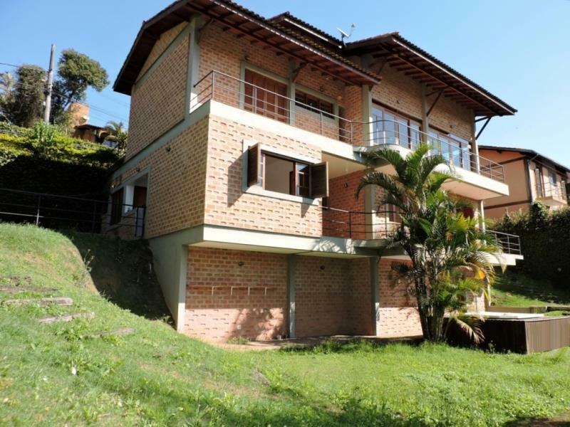 Casa à venda e aluguel com 4 quartos, 300m² - Foto 1