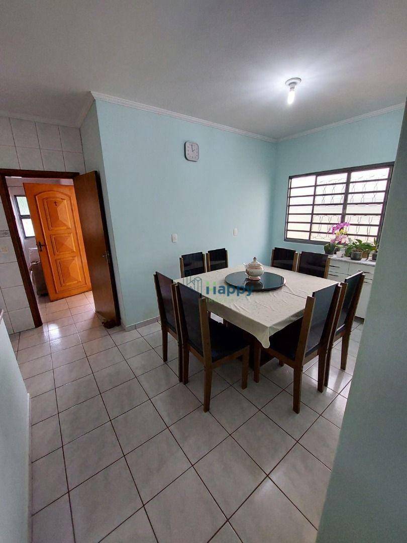 Casa à venda com 3 quartos, 140m² - Foto 1