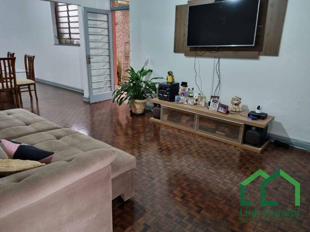 Casa à venda com 6 quartos, 300m² - Foto 12