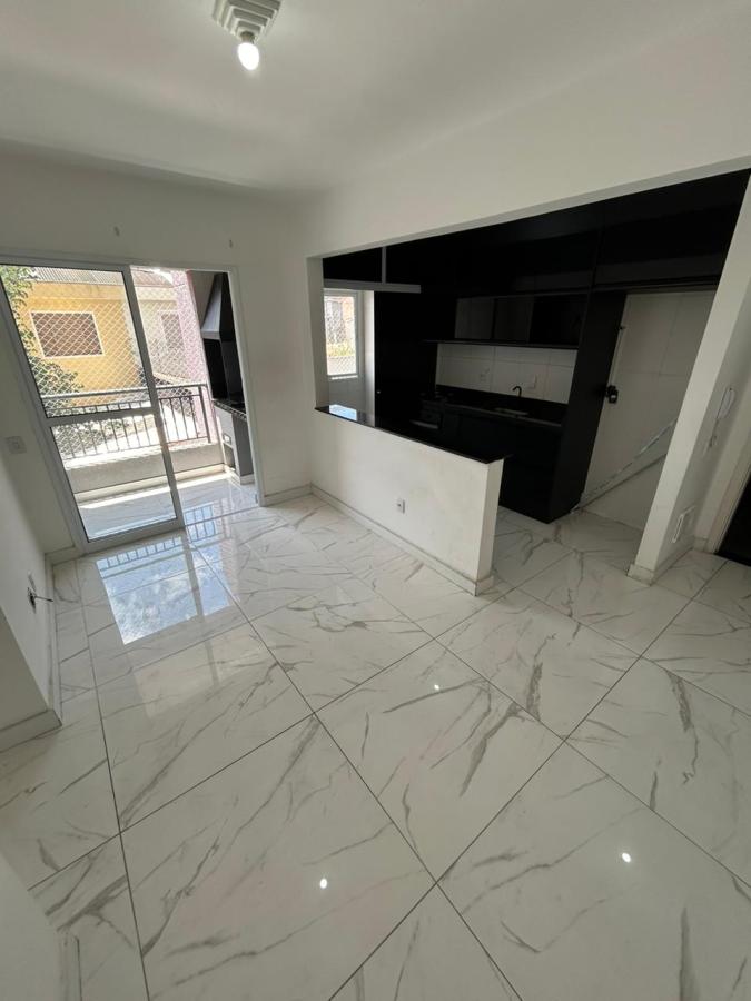 Apartamento à venda com 2 quartos, 57m² - Foto 2