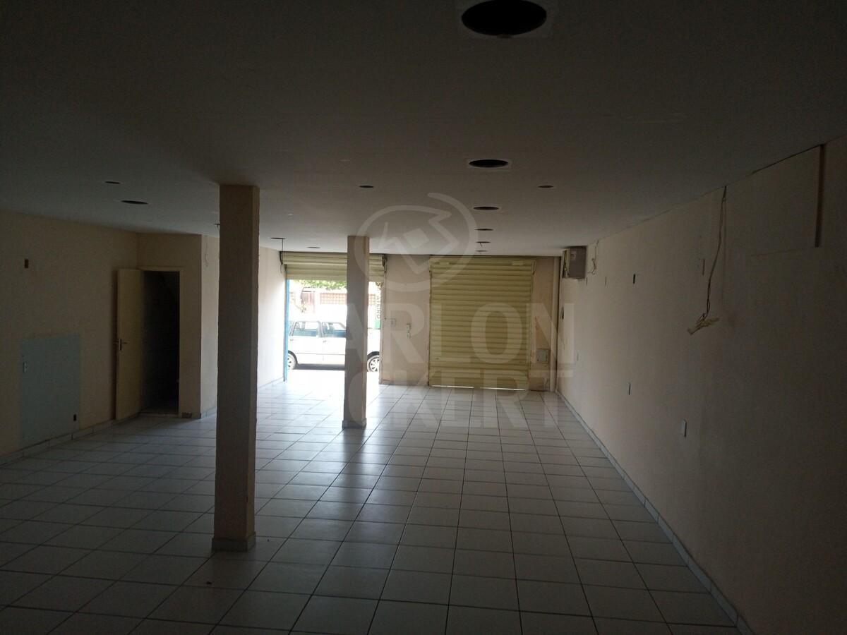 Prédio Inteiro à venda com 6 quartos, 300m² - Foto 2