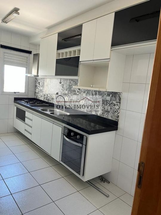 Apartamento à venda com 3 quartos, 102m² - Foto 2