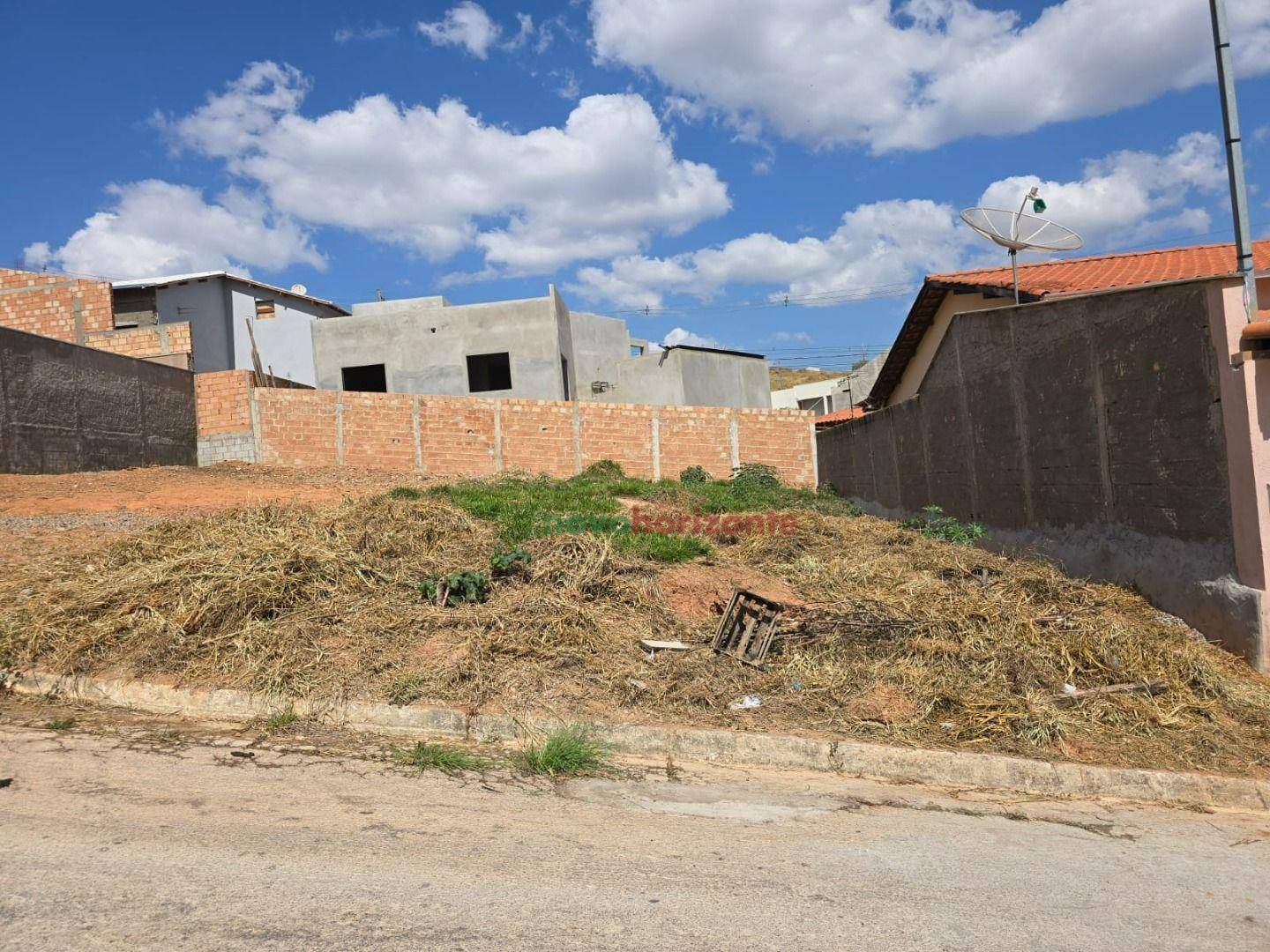 Terreno, 200 m² - Foto 1