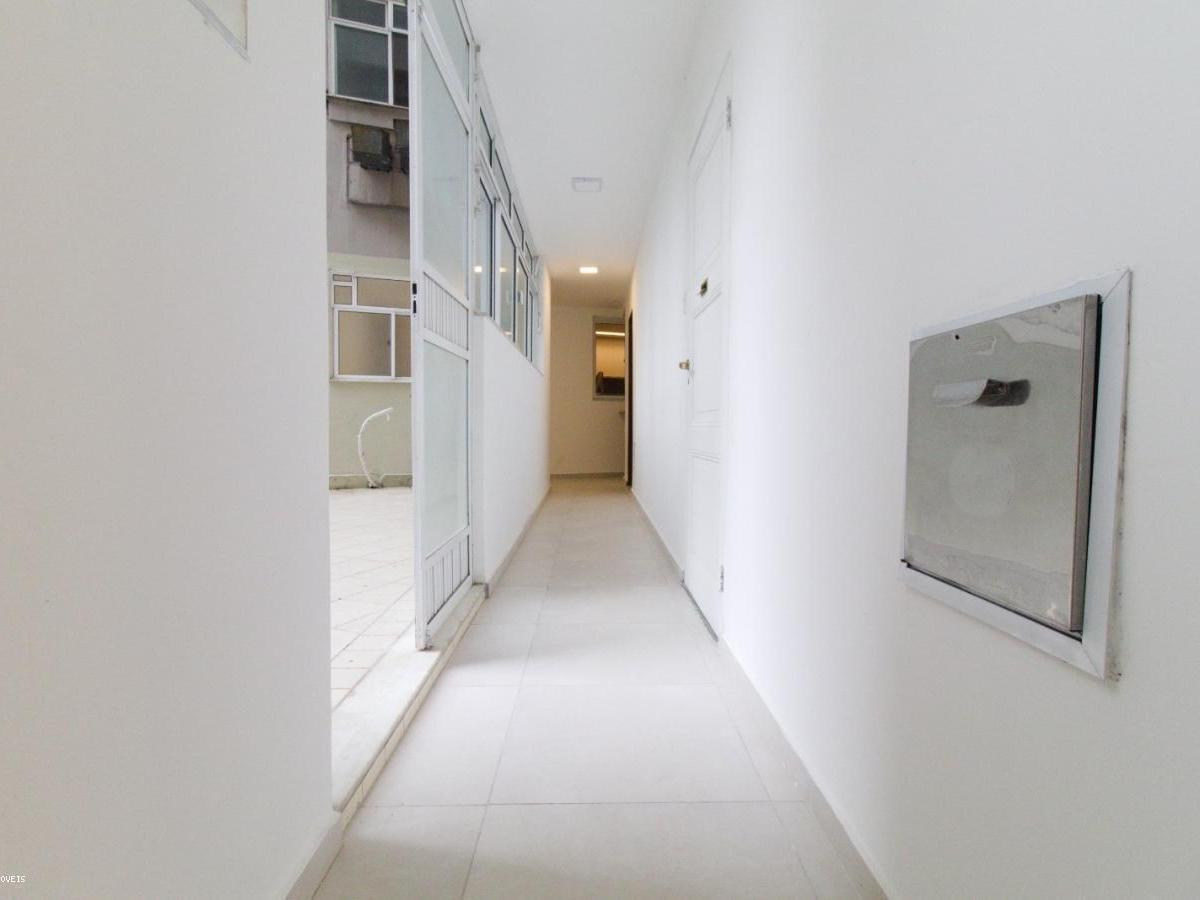 Apartamento à venda com 4 quartos, 320m² - Foto 2