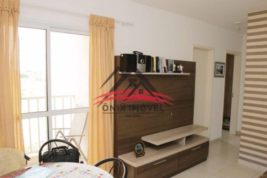 Apartamento à venda com 2 quartos, 62m² - Foto 4