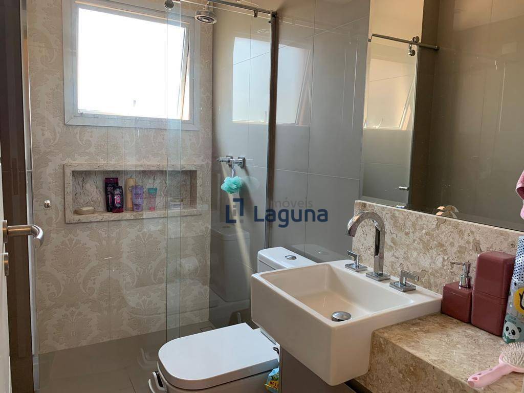 Apartamento à venda com 3 quartos, 205m² - Foto 17