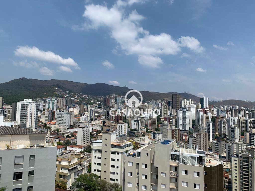 Apartamento à venda com 3 quartos, 67m² - Foto 1