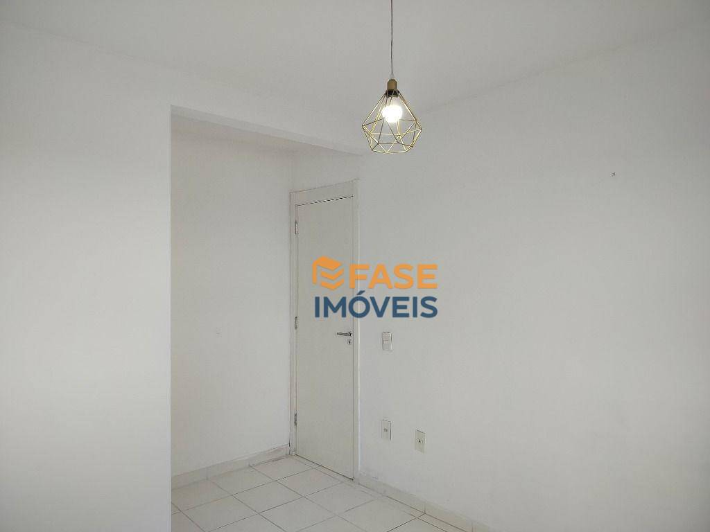 Apartamento para alugar com 2 quartos, 53m² - Foto 11