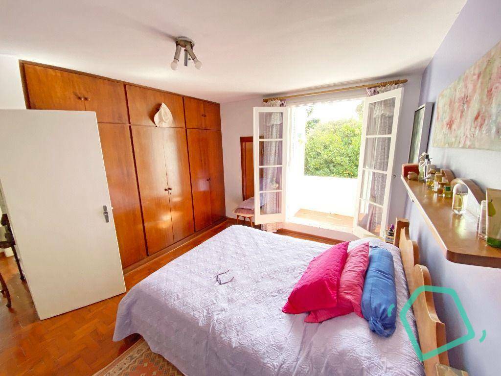 Casa à venda com 3 quartos, 290m² - Foto 14