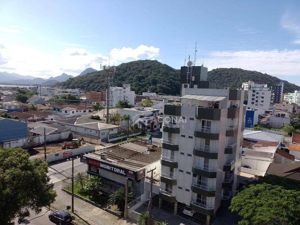 Apartamento à venda com 3 quartos, 209M2 - Foto 3