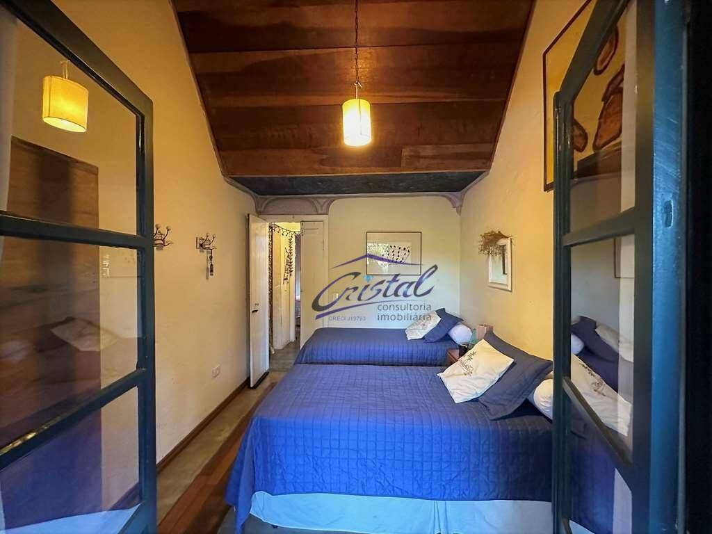 Casa à venda com 5 quartos, 334m² - Foto 20