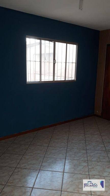 Apartamento para alugar com 2 quartos, 60m² - Foto 4