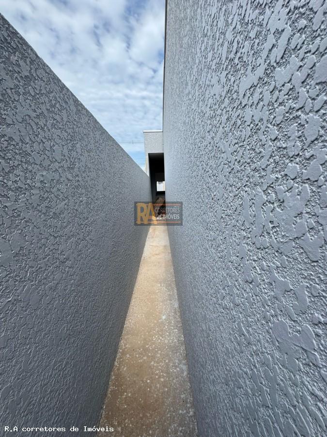 Casa à venda com 2 quartos, 125m² - Foto 12