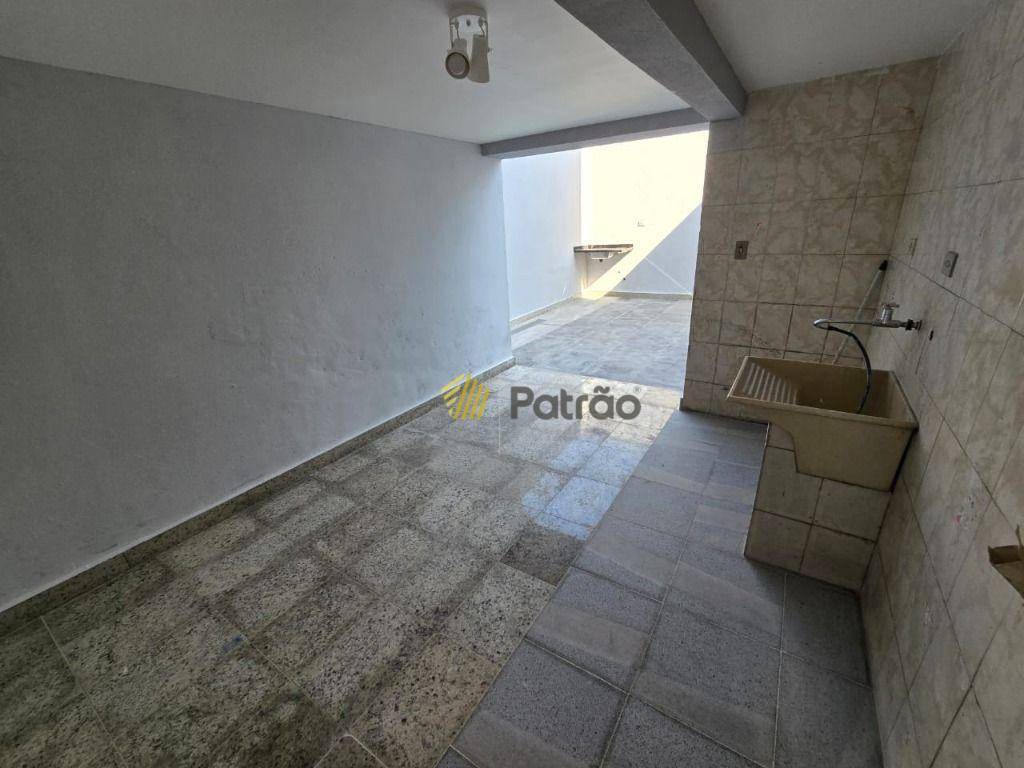 Sobrado à venda com 2 quartos, 174m² - Foto 8