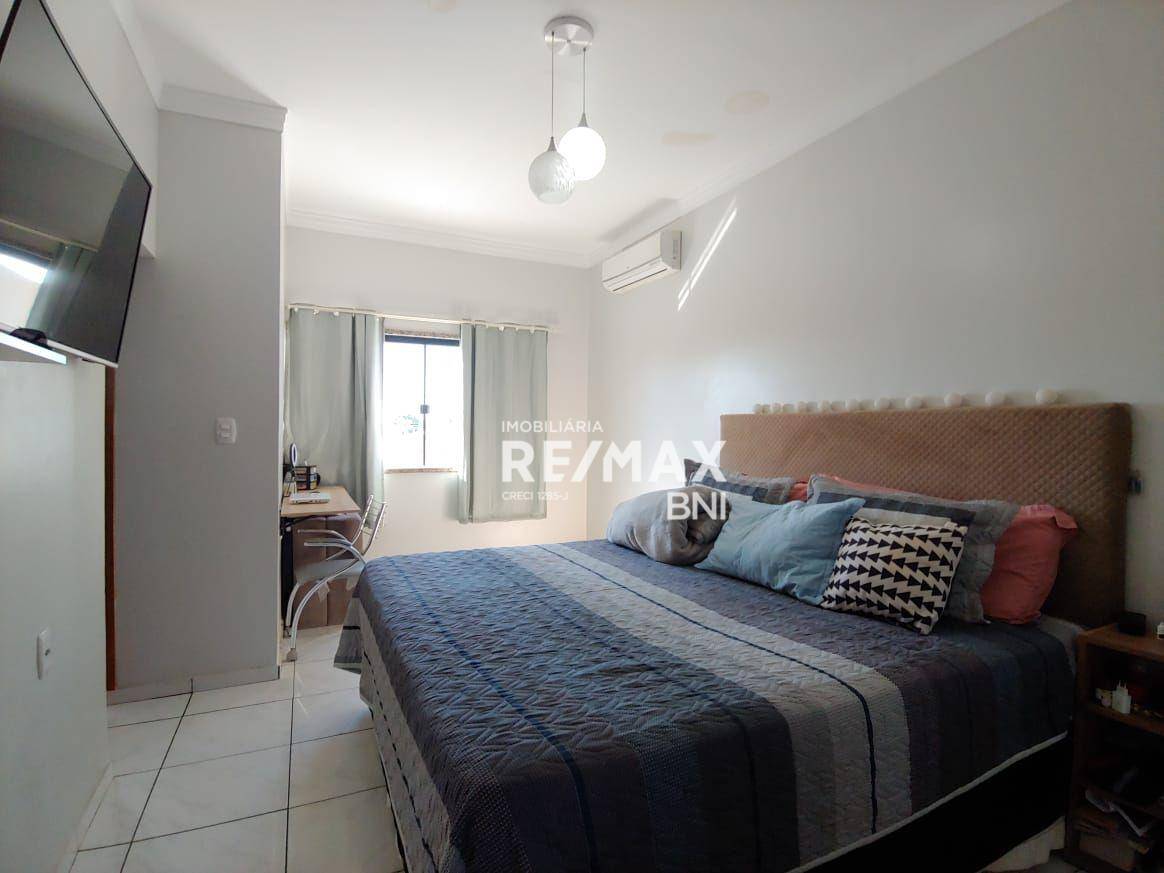 Sobrado à venda com 3 quartos, 300m² - Foto 19